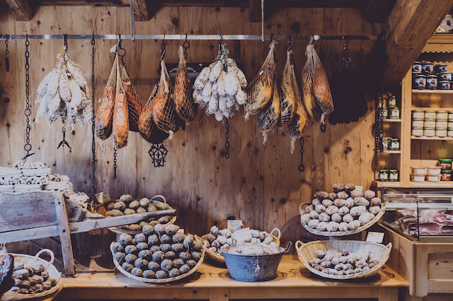 Feinkostladen eröffnen-egor-myznik-unsplash