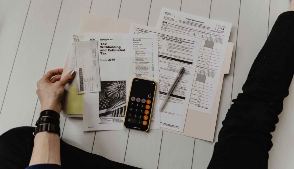 Second Hand Laden eröffnen und Kassensystem nutzen kelly-sikkema-unsplash