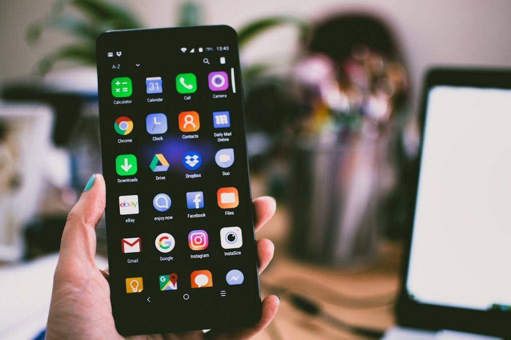 Datáfono en el móvil - Cómo cobrar con tu teléfono (c) pexels.com